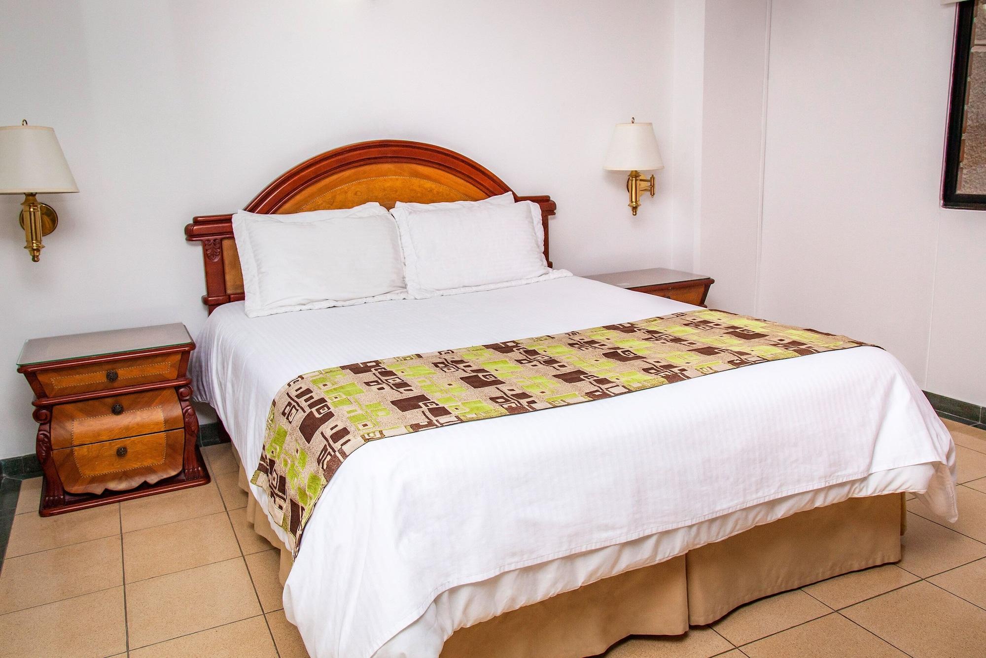 Hotel Casa Laureles Медельин Экстерьер фото
