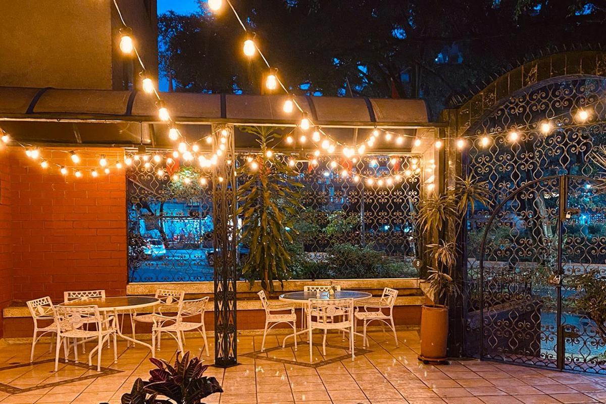 Hotel Casa Laureles Медельин Экстерьер фото