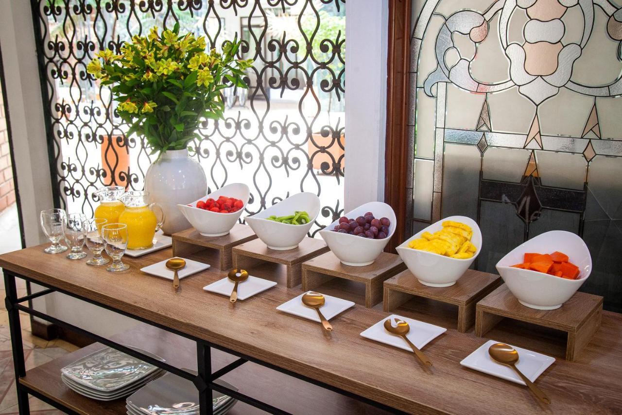 Hotel Casa Laureles Медельин Экстерьер фото